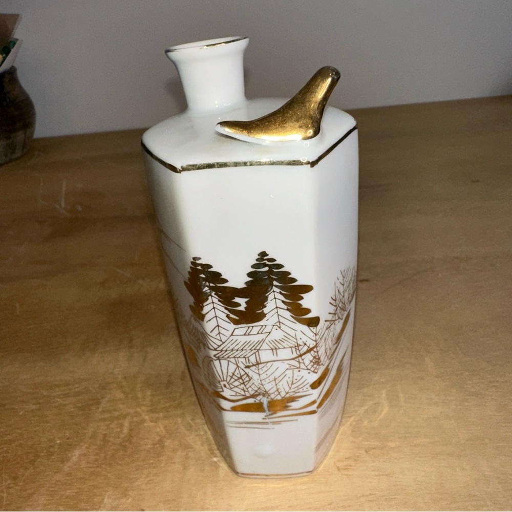 Saki Decanter Whistling Bird Vintage Hand Painted Gilt Japan.